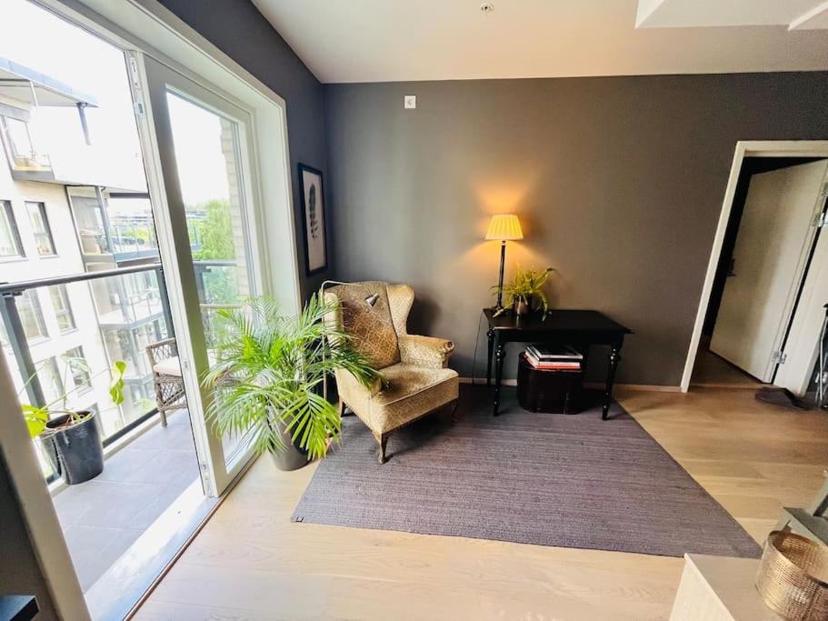 M&b Small Family - Close To Airport Express Station *